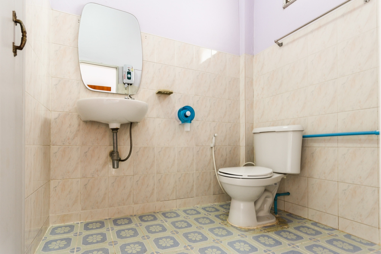 ห้องน้ำในห้องพักแอร์